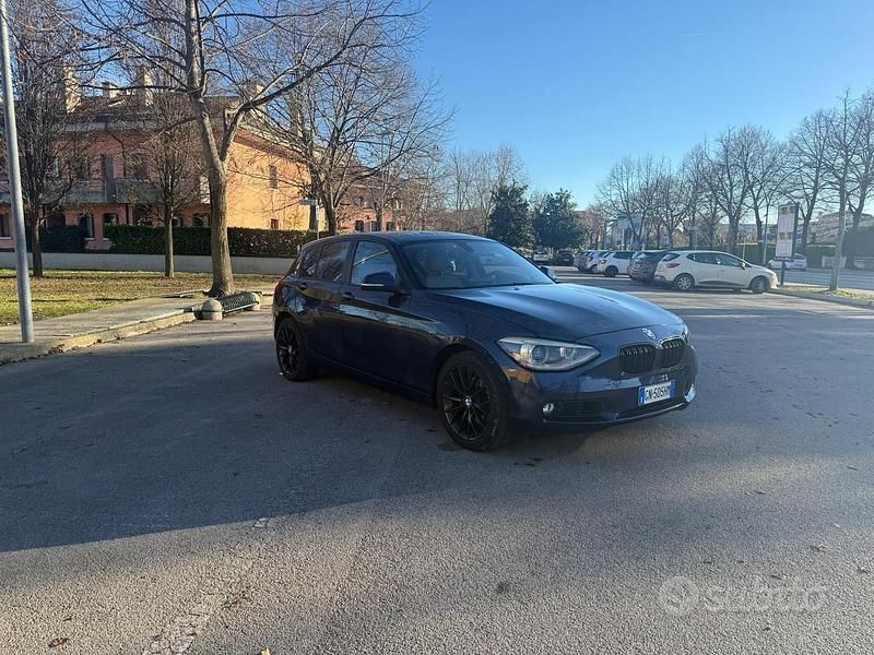 Usata BMW 120 184 CV (135 kW) 2014 Utilitaria