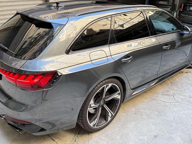 Usata Audi RS4 Ambiente 450 CV (330 kW) 2022 Argento Station wagon