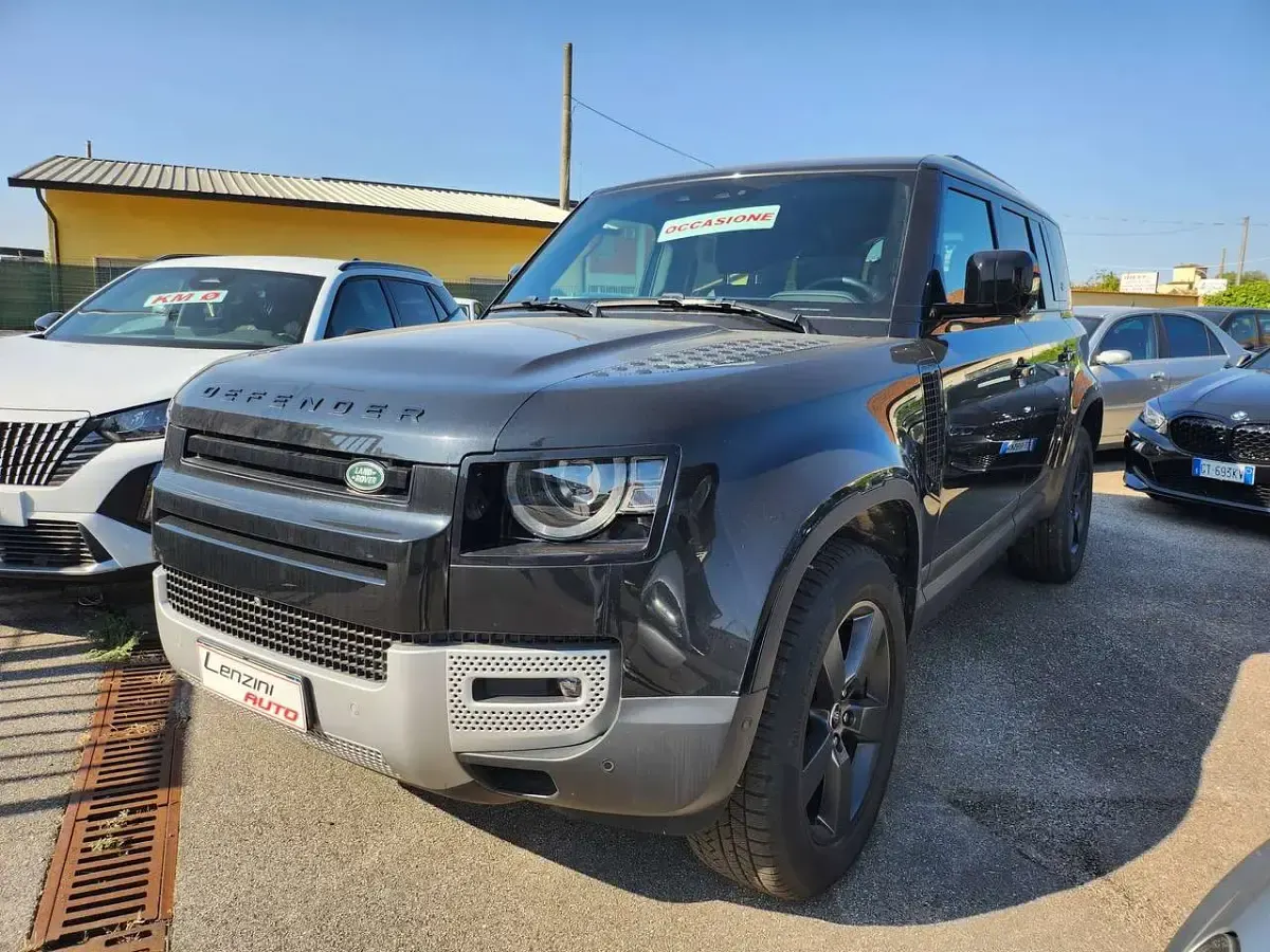 Usata Land Rover Defender SE 200 CV (147 kW) 2023 Nero SUV
