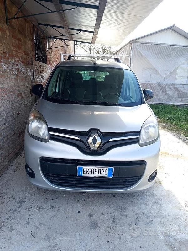 Usata Renault Kangoo 90 CV (66 kW) 2013 Grigio Monovolume