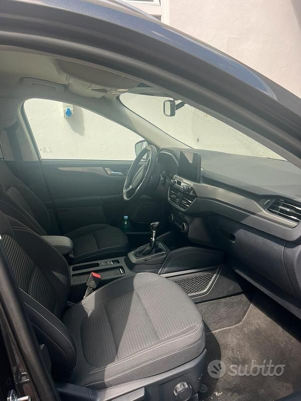 Usata Ford Kuga 120 CV (88 kW) 2021 Grigio SUV