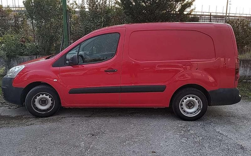 Occasion Citroën Berlingo 75 ch (55 kW) 2016 Rouge Monospace