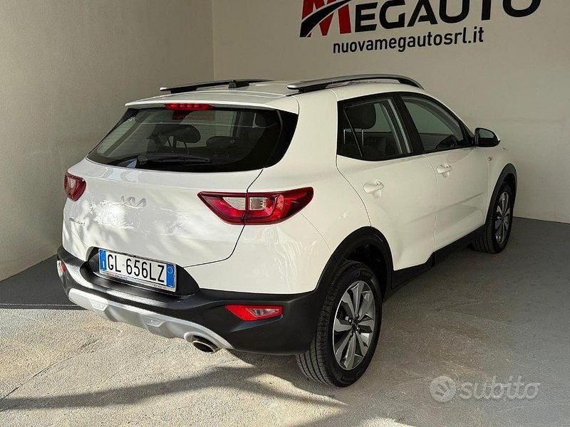 Usata Kia Stonic Urban 84 CV (61 kW) 2022 Bianco SUV