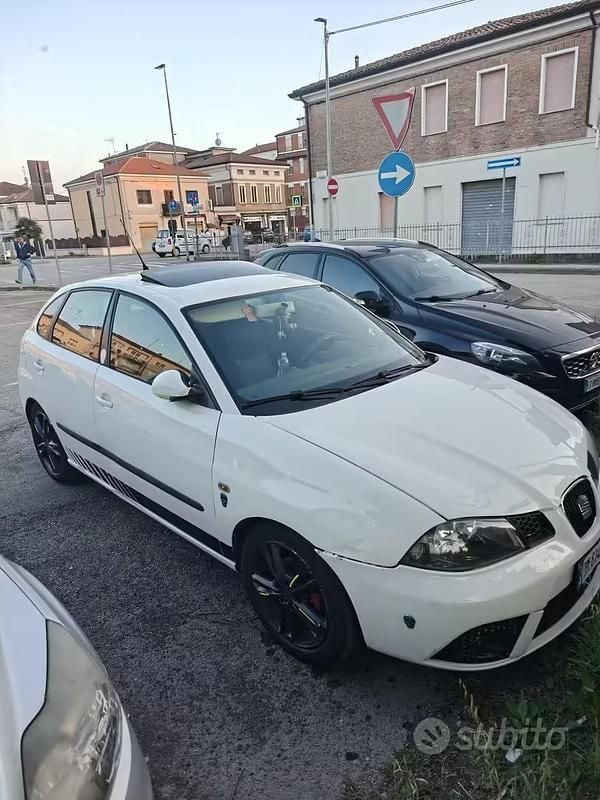 Usata Seat Ibiza 80 CV (58 kW) 2008 Bianco Berlina