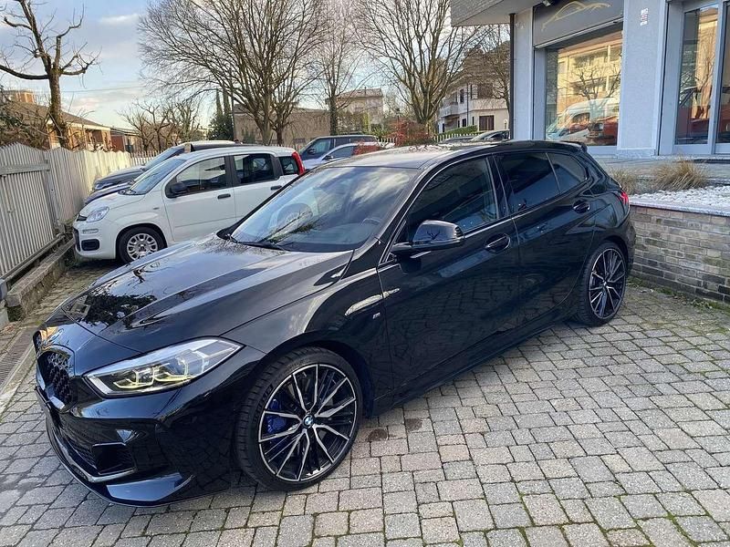 Usata BMW M135 306 CV (225 kW) 2021 Nero Utilitaria