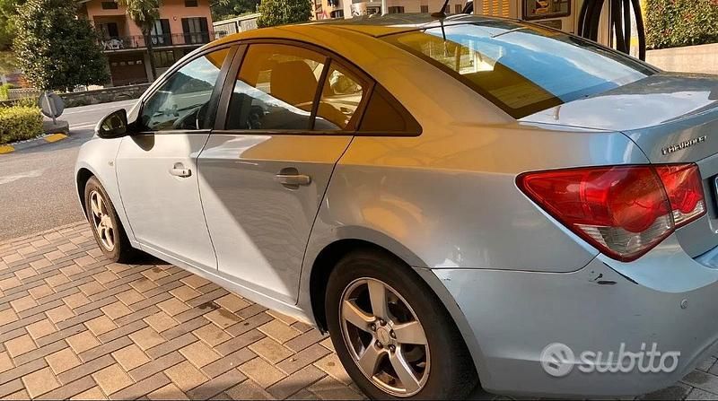 Usata Chevrolet Cruze 2009 Blu Utilitaria