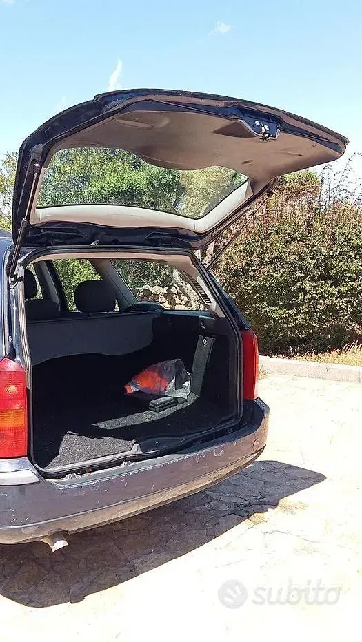Usata Ford Focus 90 CV (66 kW) 2002 Blu Station wagon
