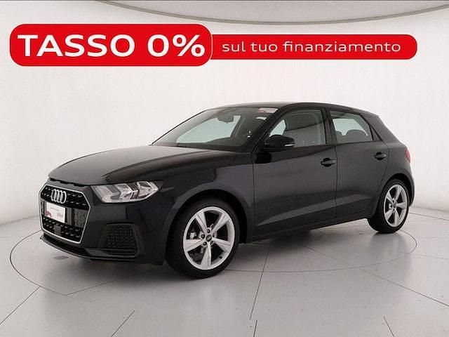 Blu firmamento metallizzato Usata 2022 Audi A1 Advanced Plus Due volumi | 21.900 € (Ottimo prezzo) - Immagine 1/4
