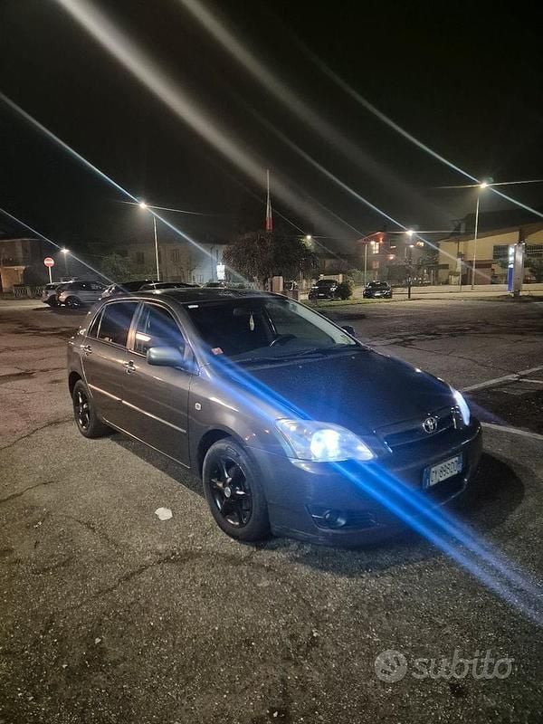 Usata Toyota Corolla 97 CV (71 kW) 2005 Utilitaria