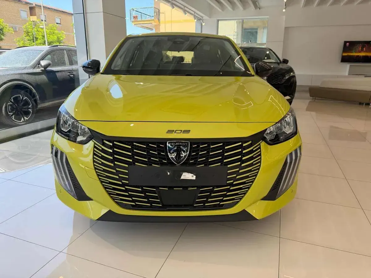 Nuova Peugeot 208 Business-Line 101 CV (74 kW) 2026 Vari colori Utilitaria
