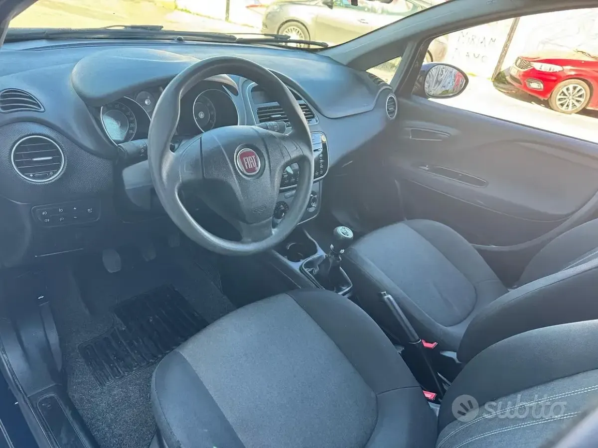 Usata Fiat Punto Evo 70 CV (51 kW) 2016 Bluazzurro Utilitaria