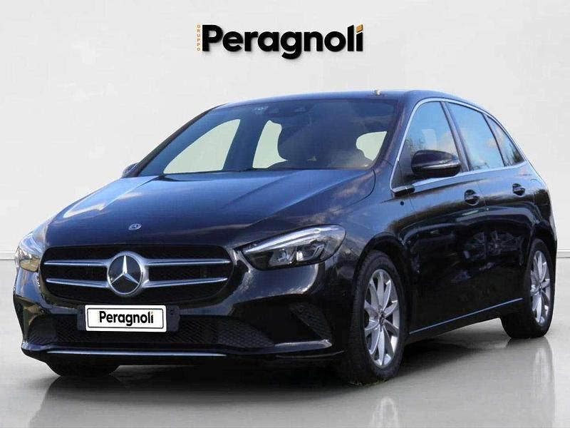 Nero Usata 2020 Mercedes B180 Executive Monovolume | 18.500 € (Super prezzo) - Immagine 1/4