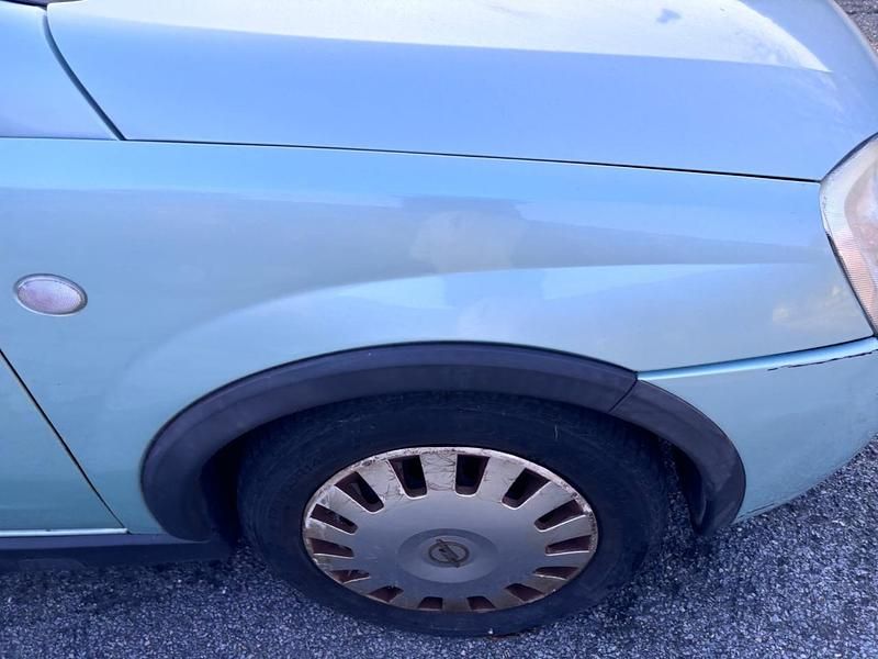 Usata Opel Corsa Comfort 74 CV (54 kW) 2001 Grigio Utilitaria