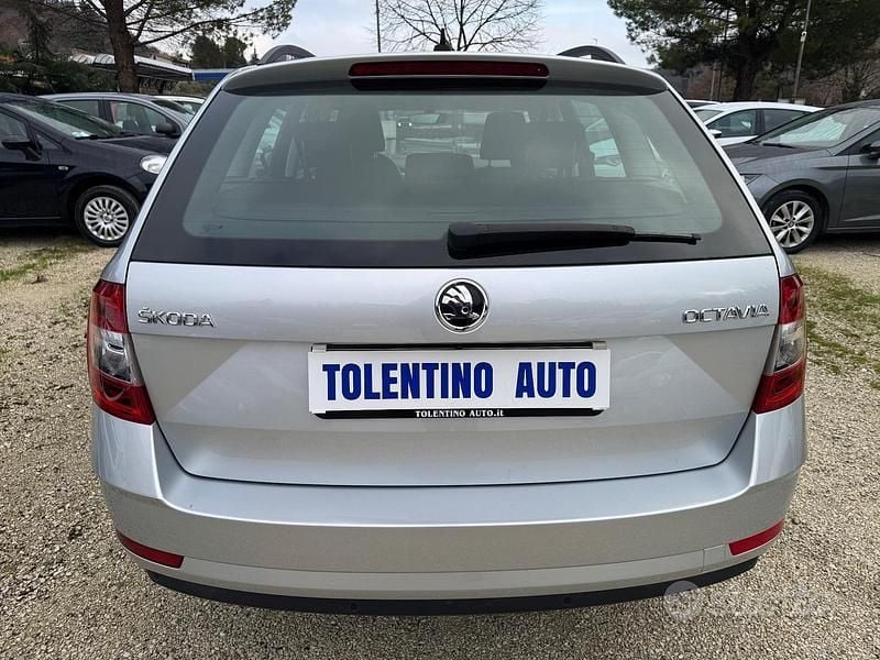 Usata Skoda Octavia Executive 115 CV (84 kW) 2020 Grigio Station wagon
