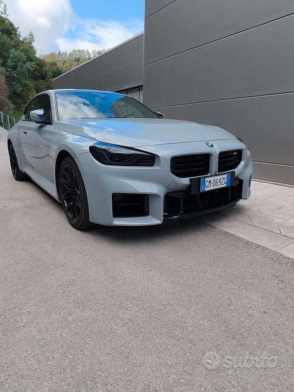 Grigio Usata 2023 BMW M2 Coupé | 64.000 € (Buon prezzo) - Immagine 1/4