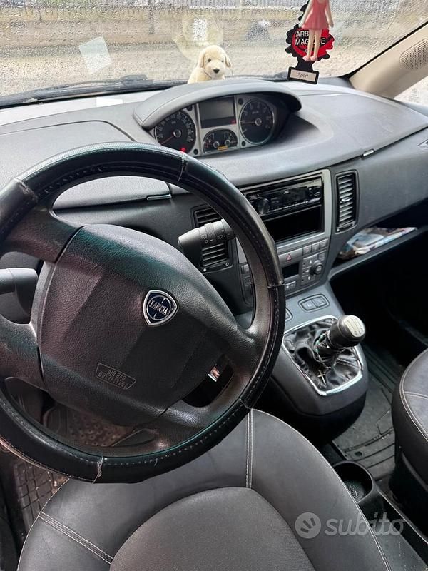 Usata Lancia Musa Gold 95 CV (69 kW) 2012 Nero Monovolume