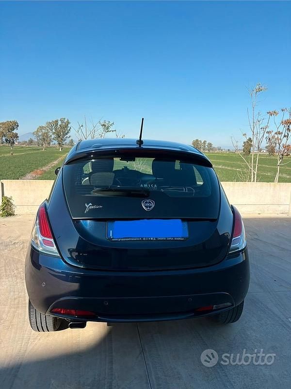 Usata Lancia Ypsilon 95 CV (69 kW) 2016 Blu Utilitaria