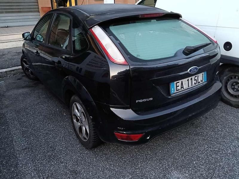 Usata Ford Focus 90 CV (66 kW) 2010 Nero Berlina