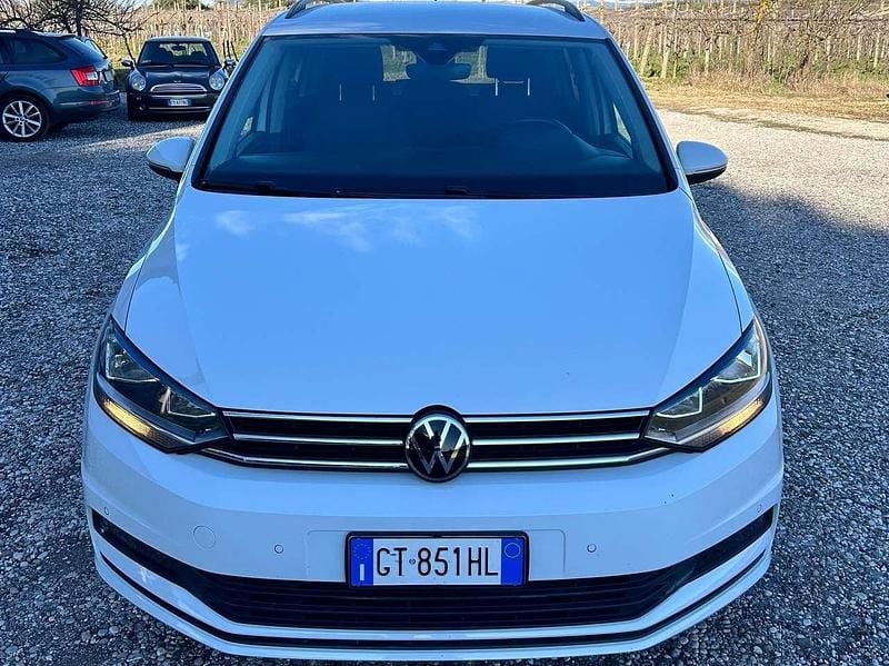 Usata VW Touran Business 150 CV (110 kW) 2024 Bianco Monovolume