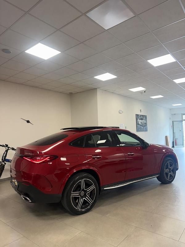 Usata Mercedes GLC300e AMG Line Premium Plus 269 CV (197 kW) 2023 Rosso Coupé
