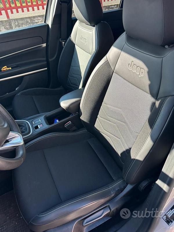 Usata Jeep Avenger Summit 100 CV (73 kW) 2024 Bianco SUV