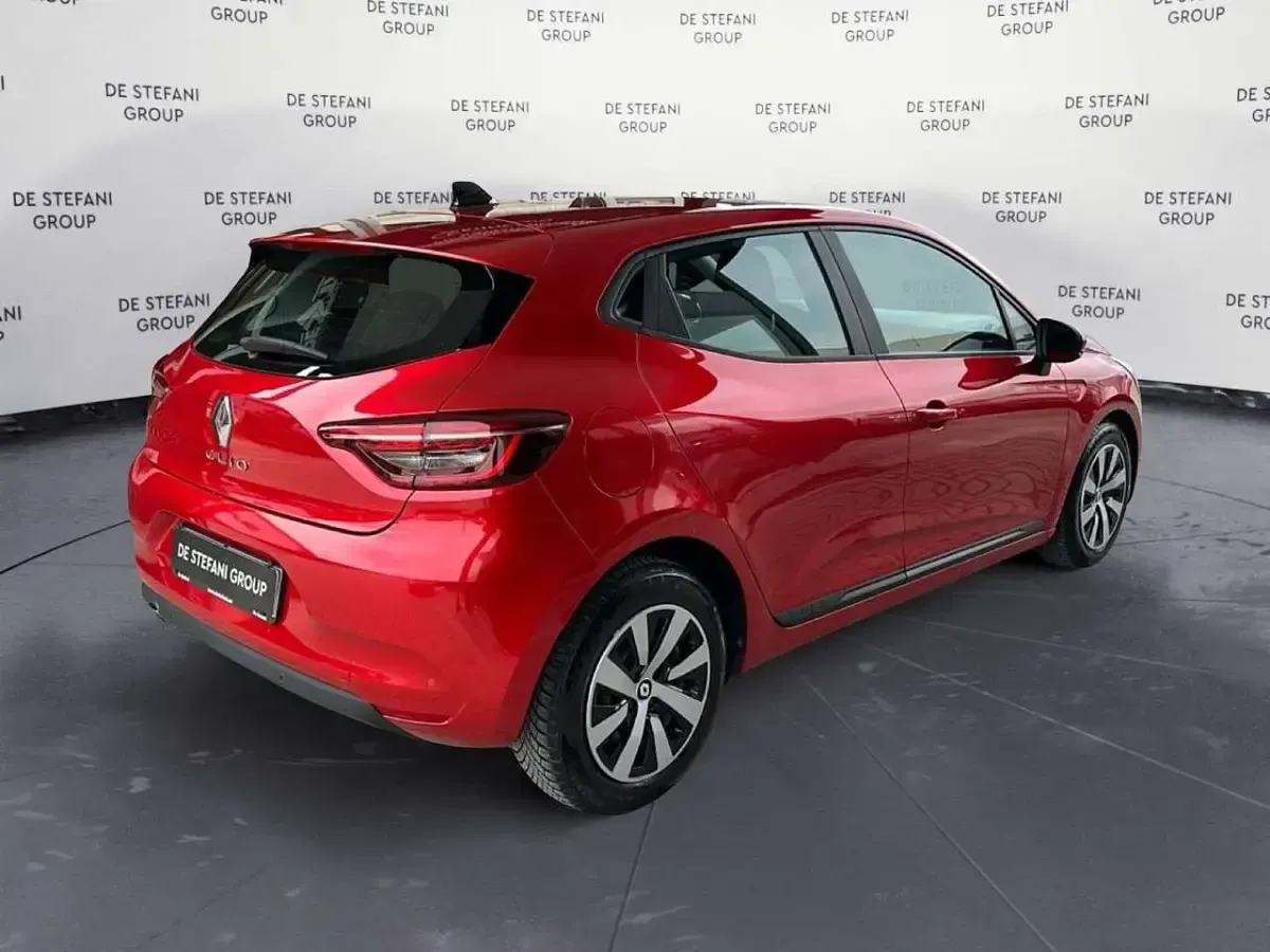 Usata Renault Clio V Equilibre 101 CV (74 kW) 2023 Rosso Berlina