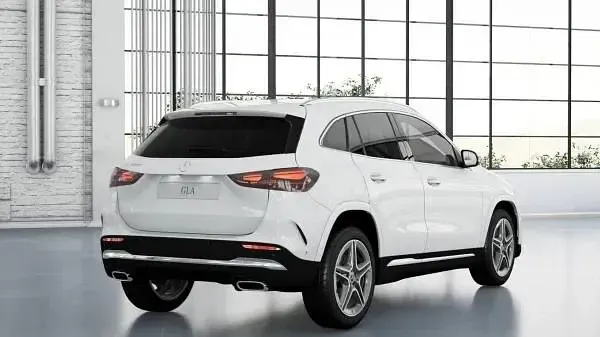 Nuova Mercedes GLA180 116 CV (85 kW) 2026 Bianco polare SUV