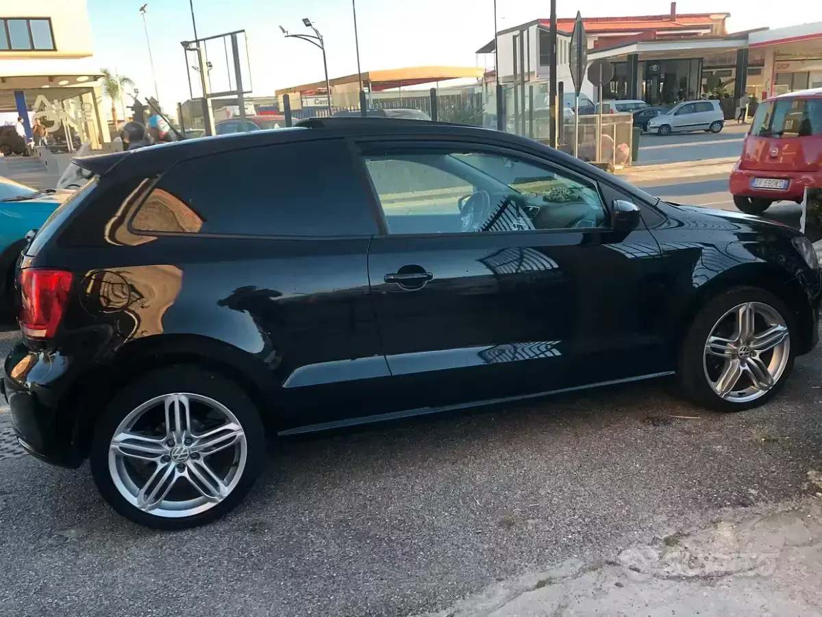 Usata VW Polo Highline 90 CV (66 kW) 2011 Nero Utilitaria