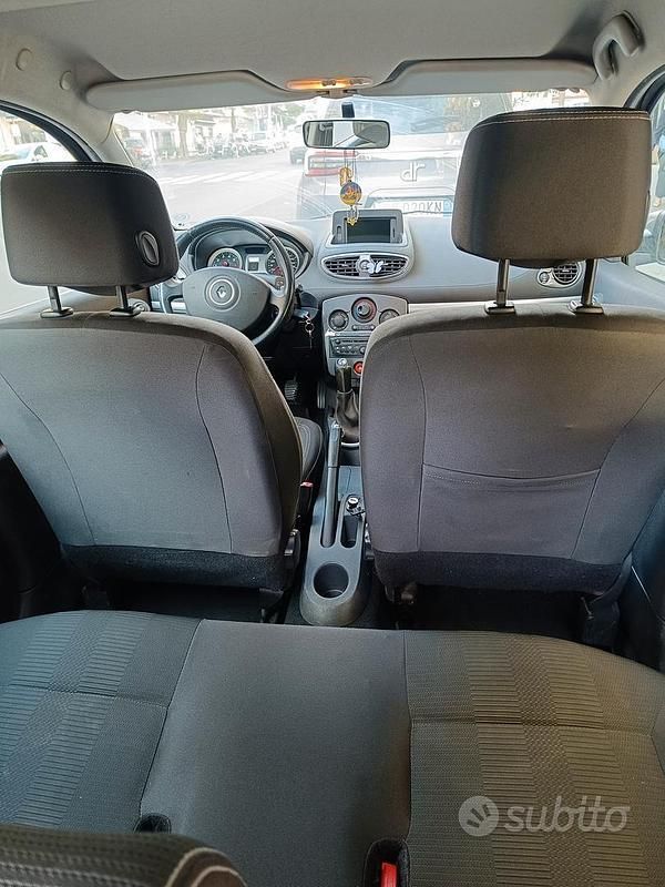 Usata Renault Clio 65 CV (47 kW) 2010 Nero