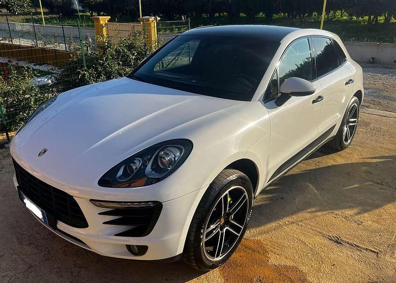 Usata 2014 Porsche Macan S SUV | 26.000 € (Ottimo prezzo) - Immagine 1/4
