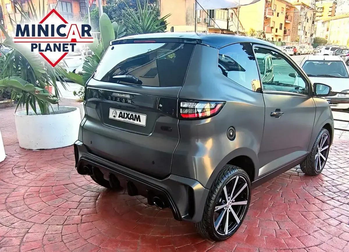 Nuova Aixam City GTO 2026 Grigio Berlina