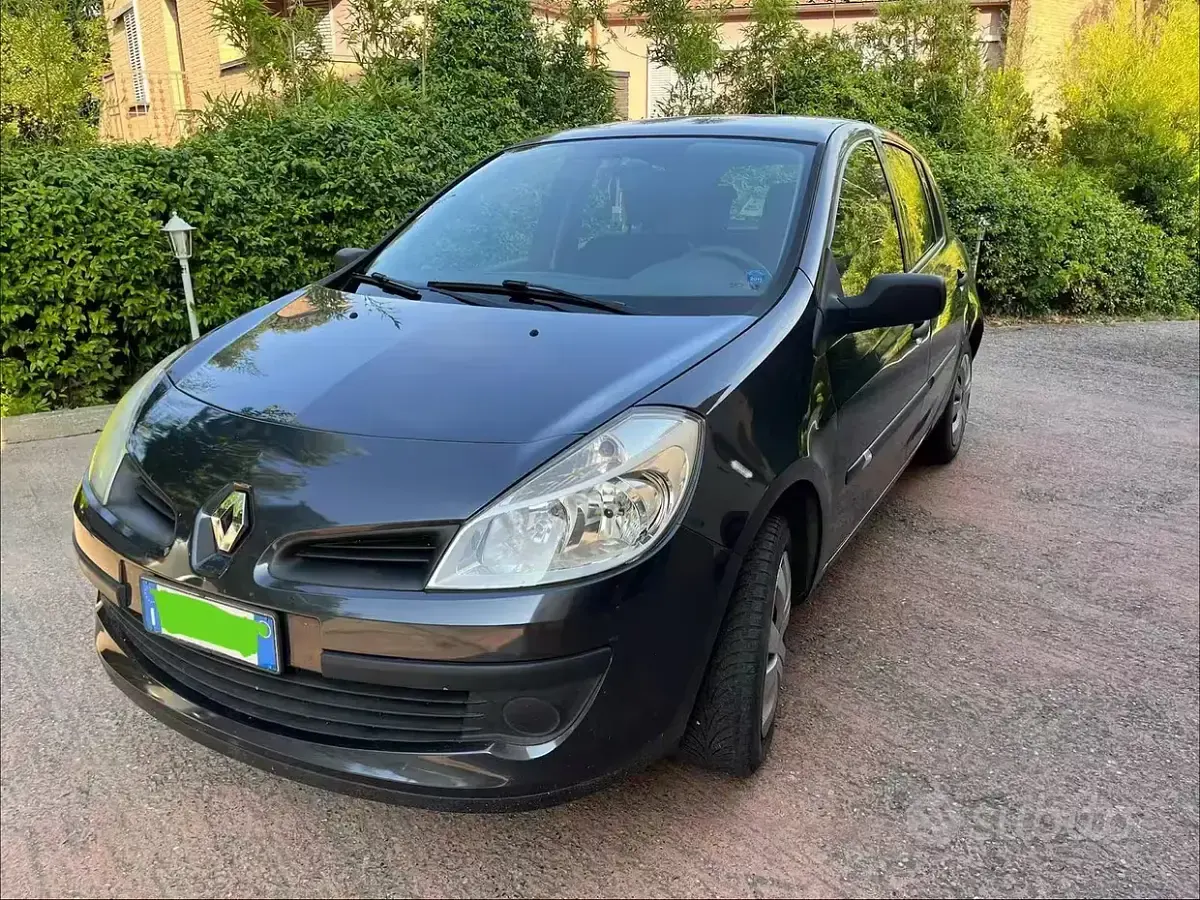Usata Renault Clio 78 CV (57 kW) 2007 Grigio Utilitaria