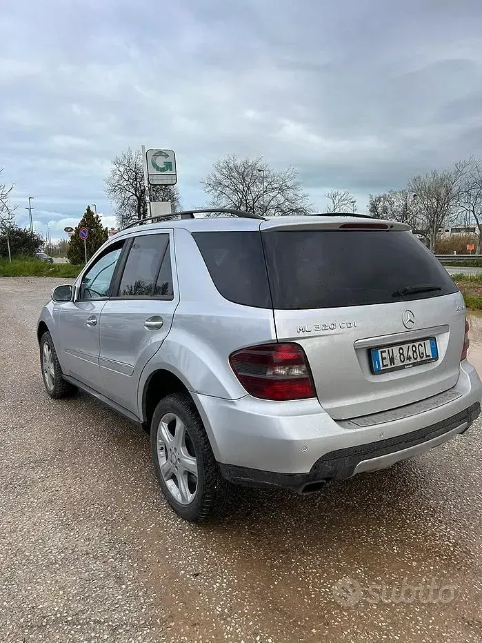 Usata Mercedes ML320 224 CV (164 kW) 2009 Bianco SUV