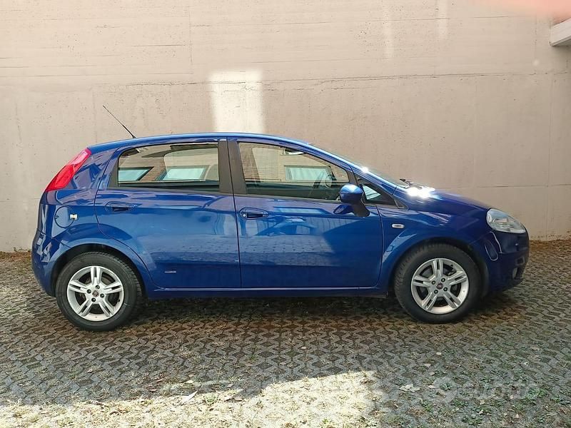 Usata Fiat Grande Punto 65 CV (47 kW) 2008 Blu Utilitaria