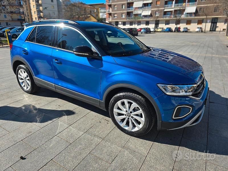 Usata VW T-Roc 2024 Blu SUV