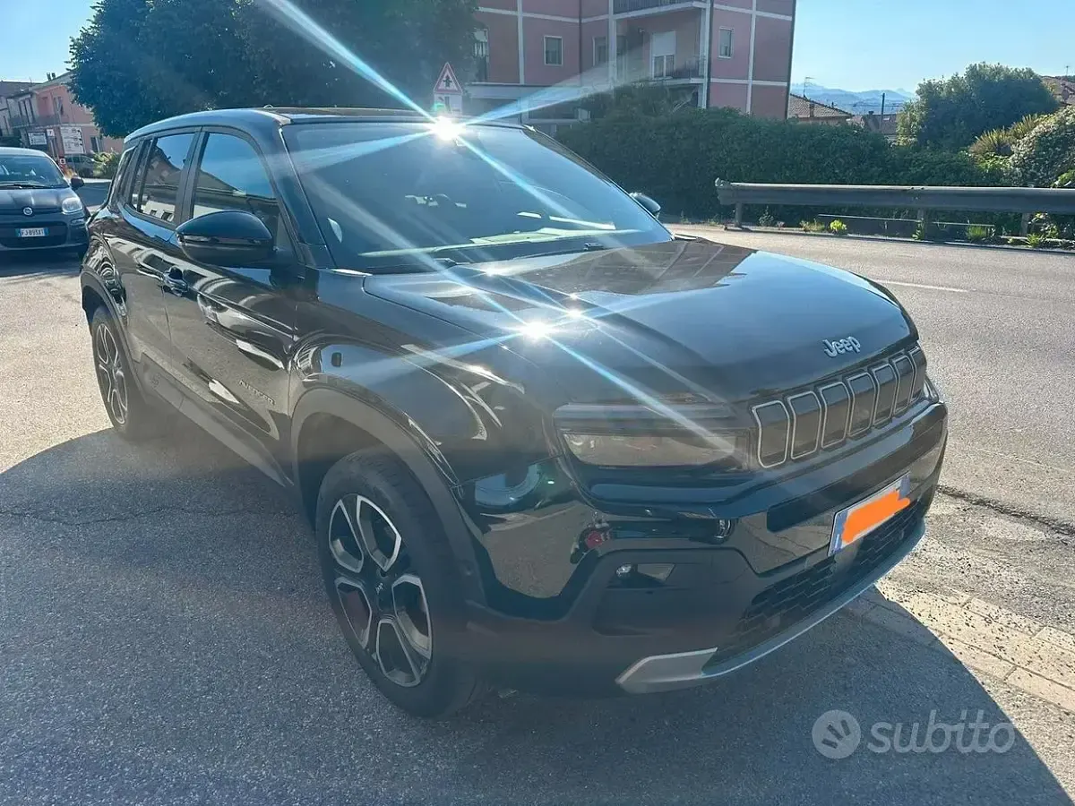 Usata Jeep Avenger Summit 101 CV (74 kW) 2023 Nero SUV