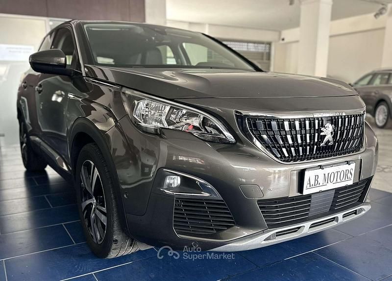 Usata Peugeot 3008 Allure 131 CV (96 kW) 2019 Gray SUV
