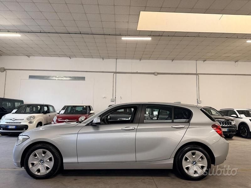 Usata BMW 118 Sport Line 142 CV (104 kW) 2015 Grigio Utilitaria