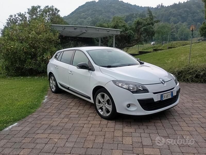 Usata Renault Mégane GrandTour 110 CV (80 kW) 2011 Bianco Station wagon