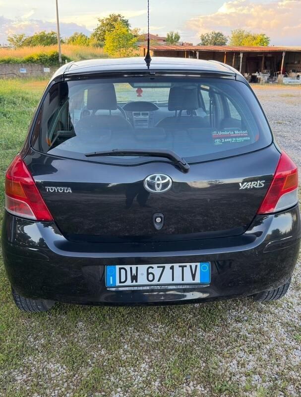 Usata Toyota Yaris 2009 Nero Berlina
