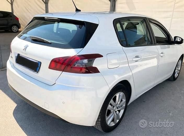 Usata Peugeot 308 Business-Line 100 CV (73 kW) 2018 Bianco Berlina