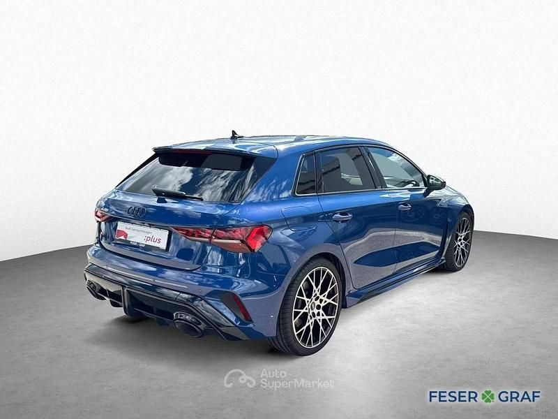 Usata Audi RS3 Ambiente 400 CV (294 kW) 2024 Blu/azzurro Berlina