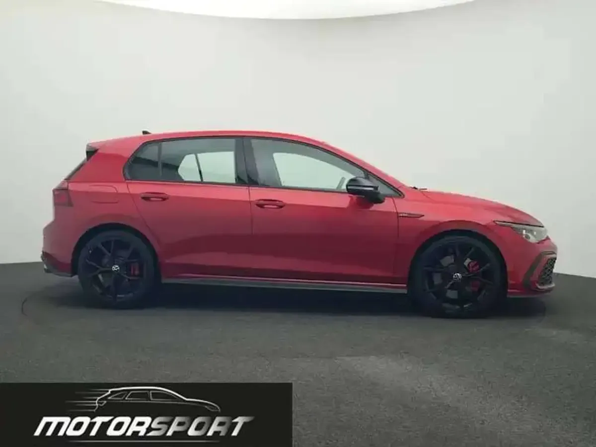 Usata VW Golf VIII Style 245 CV (180 kW) 2023 Kings red Berlina