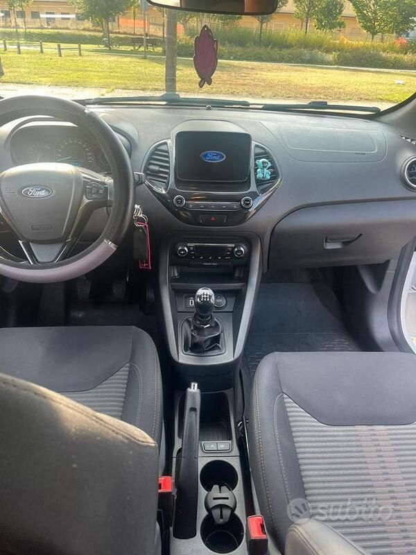 Begagnad Ford Ka Plus Active 86 HK (63 kW) 2019 Vit Halvkombi