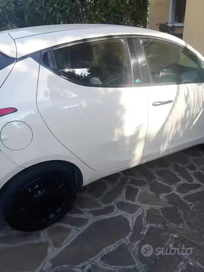 Usata Lancia Ypsilon 60 CV (44 kW) 2018 Utilitaria
