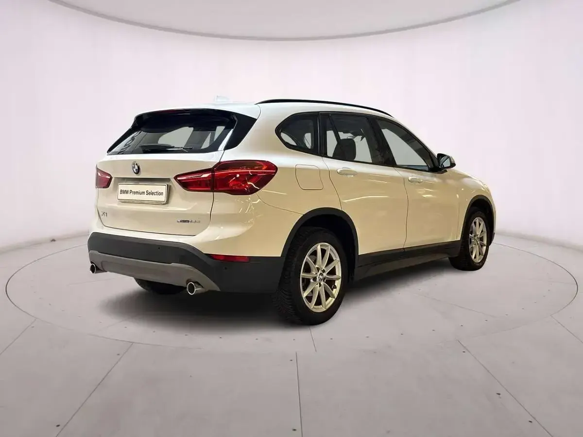 Usata BMW X1 Advantage 150 CV (110 kW) 2018 Alpin white SUV
