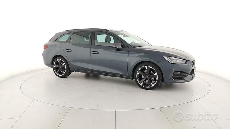 Usata Cupra Leon 150 CV (110 kW) 2023 Grigio Station wagon