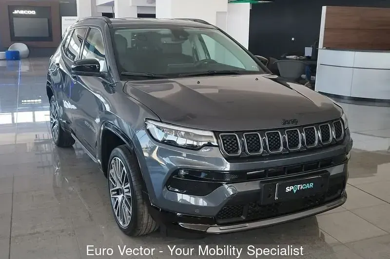Usata Jeep Compass Summit 131 CV (96 kW) 2025 SUV