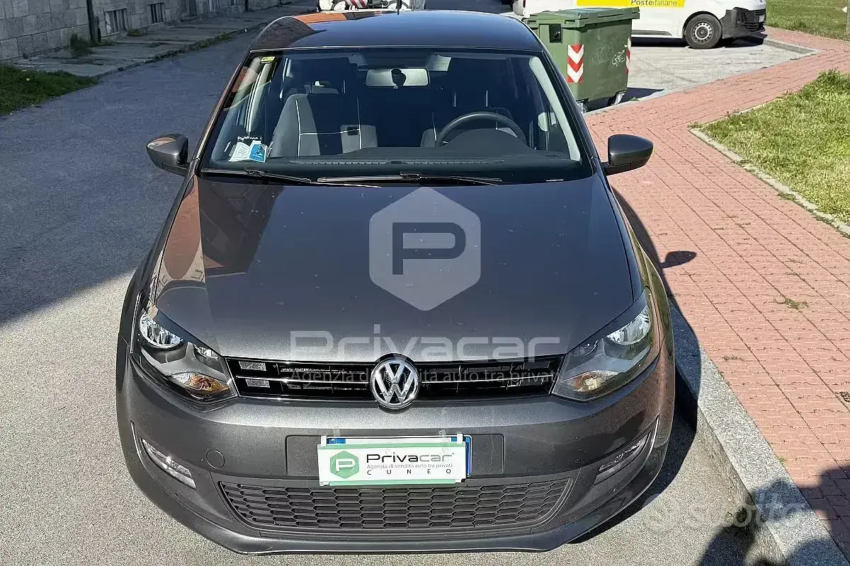 Usata VW Polo Trendline 75 CV (55 kW) 2014 Grigio Utilitaria