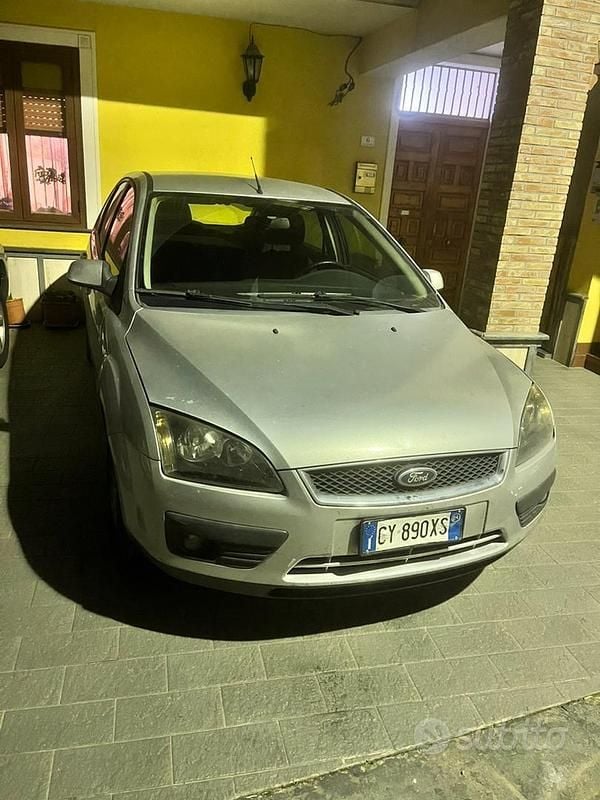 Usata Ford Focus 115 CV (84 kW) 2006 Grigio Berlina